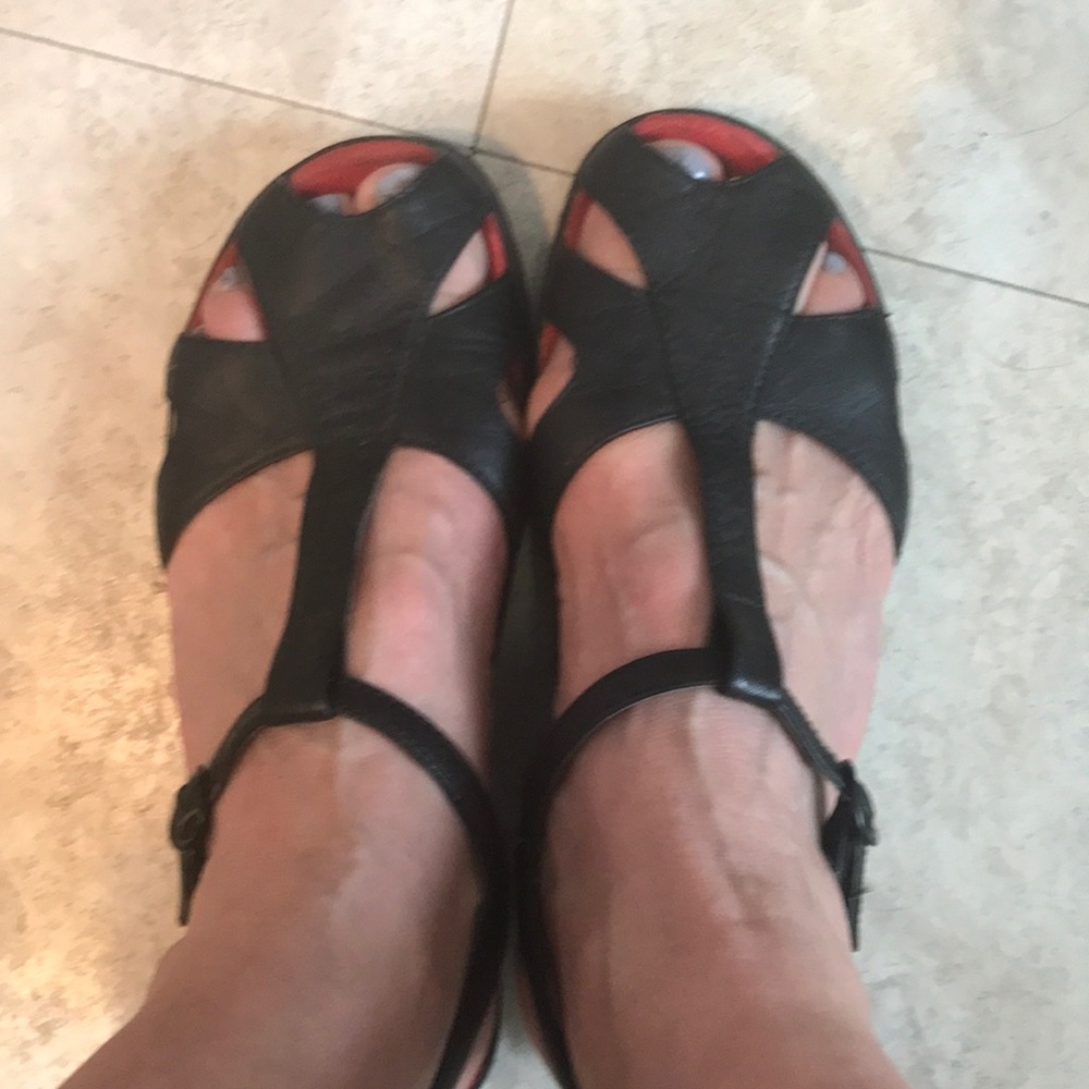 Camper Sandals Black 8.5  39